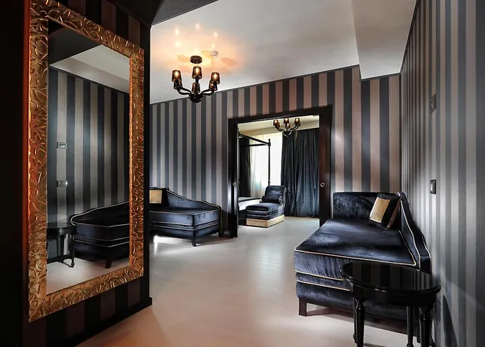 Carnival Palace - Venice Collection