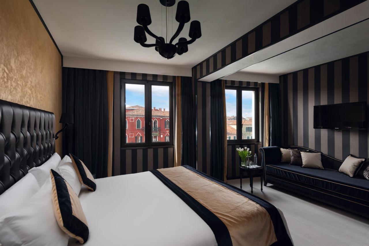 Carnival Palace - Collection Venedig